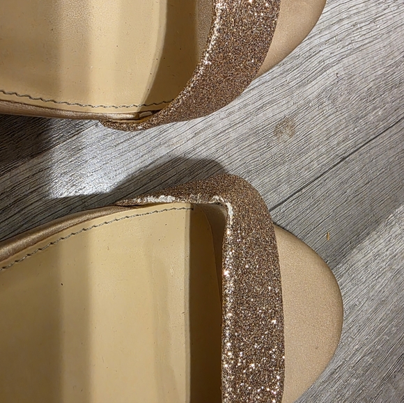 Elegant Glittery Sandals - Picture 4 of 5